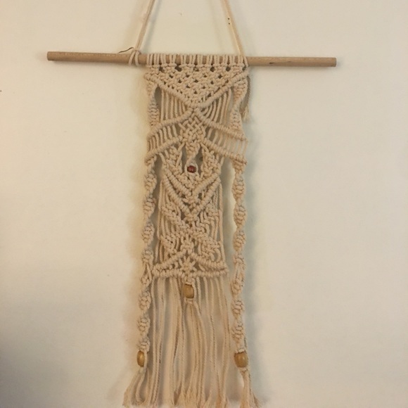 Macrame wall hanging - Picture 1 of 2